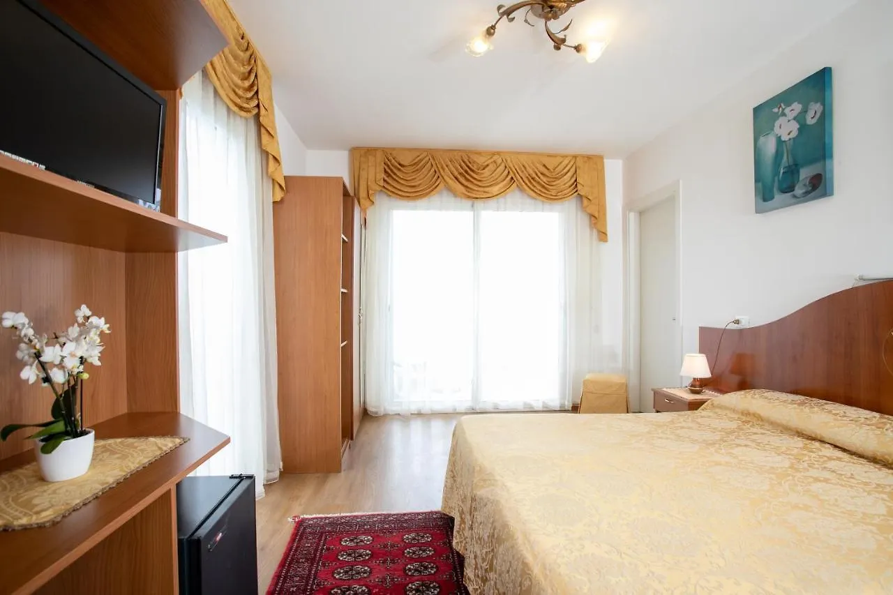 Hotel Panama Лидо-ди-Езоло Италия